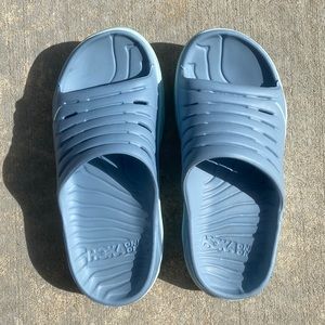 Hoka one one recovery slides